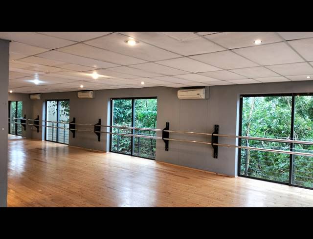 138M² RETAIL TO LET IN TYGERFALLS
